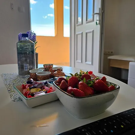 Apartment On The Way *