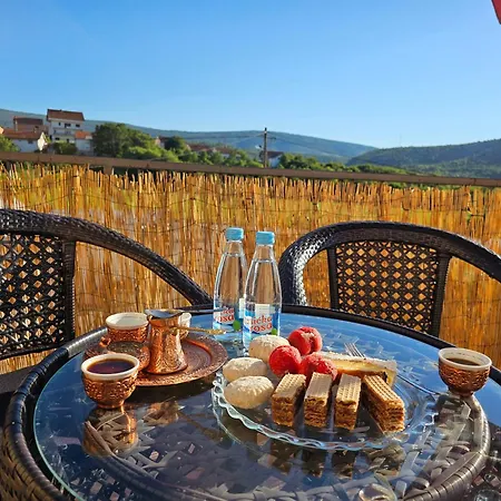 On The Way Apartment *