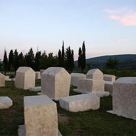 Apartment On The Way *